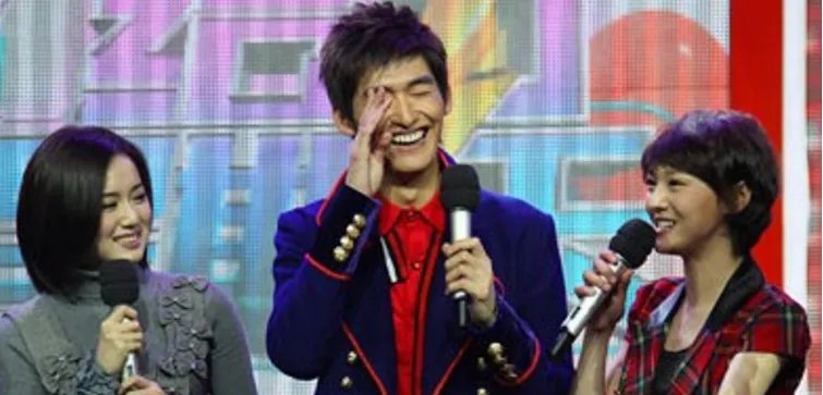 江铠同打郑爽的照片是真吗？