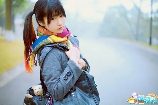 清纯MM美呆户外唯美写真 雪嫩大腿让人着迷