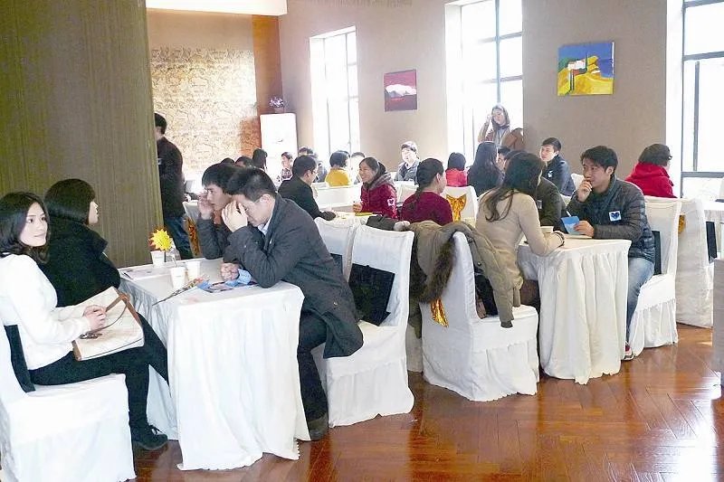 网曝李小璐被妈妈安排相亲,这波操作你怎么看?