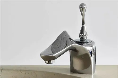 水龙头堵了水小怎么办