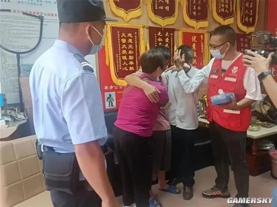 小伙上重点大学却沉迷游戏20年没回家 网友唏嘘