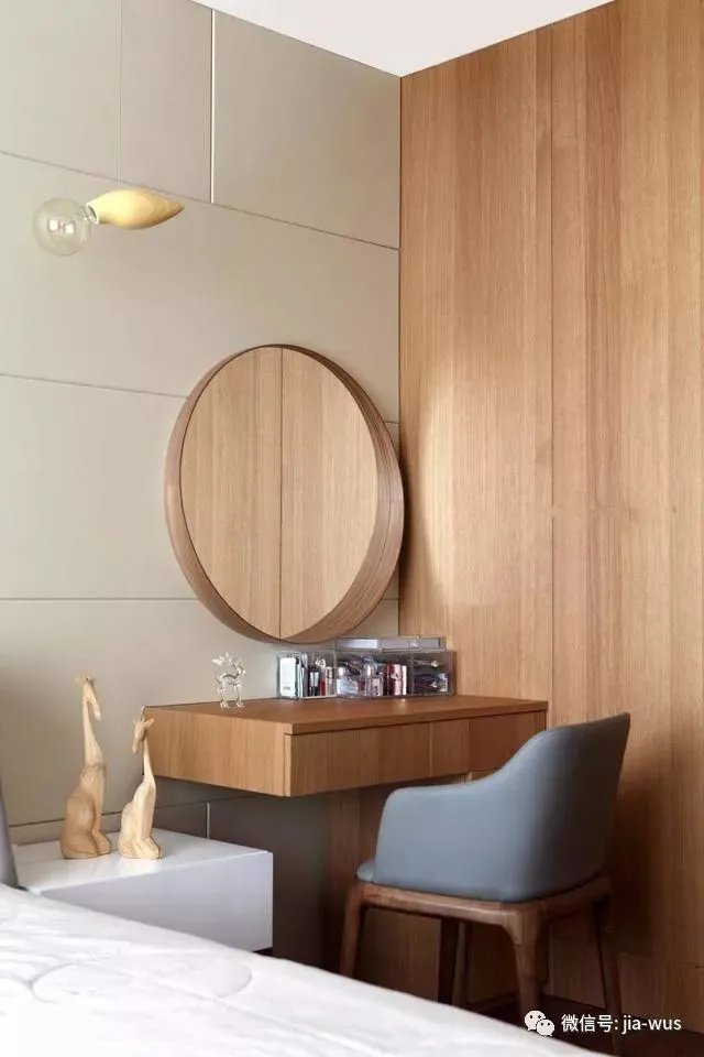 卧室梳妆台应该怎么放?这几点告诉你