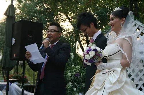 主婚人和证婚人的区别 选证婚人主婚人要注意什么