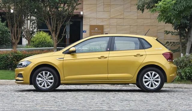 10万元买SUV好还是轿车好？