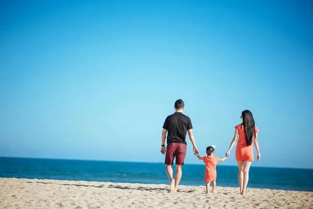 三孩生育政策来了，到底如何选择？