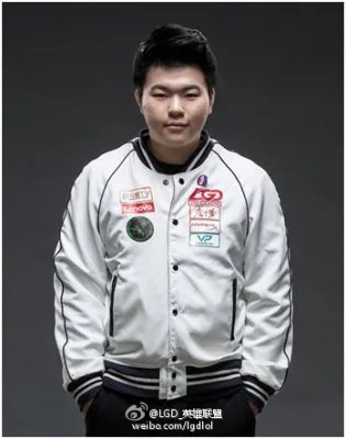 LGD官方公布：韦神退役 一代中单就此陨落