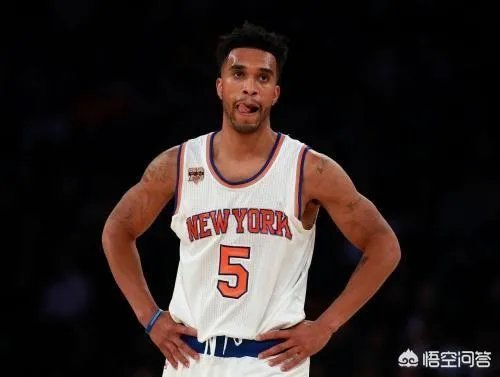 尼克斯想要交易考特尼李,火箭队能不能用安德森和选秀权交易得到他,有何依据?