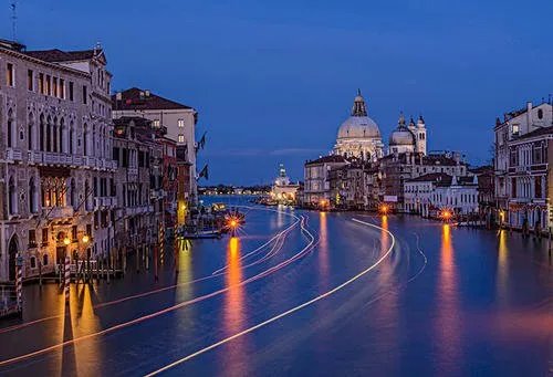 疫情下威尼斯运河变清澈,威尼斯运河对于意大利来讲到底有多重要?