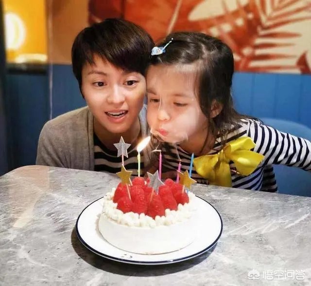 郑伊健梁咏琪分手后现在过得怎么样？