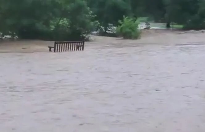 98年洪水在哪里发生  98年洪水发生在哪个地方