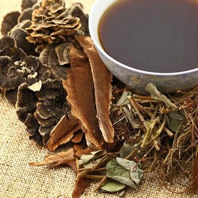 少年白发为什么