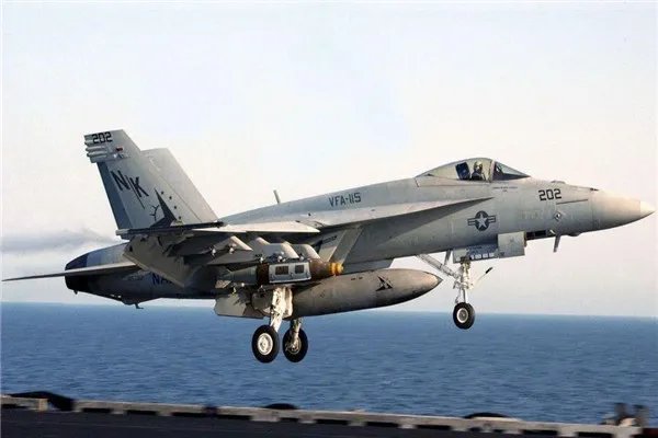 世界上最先进的战机排名:中国歼二十上榜 多个来自美国