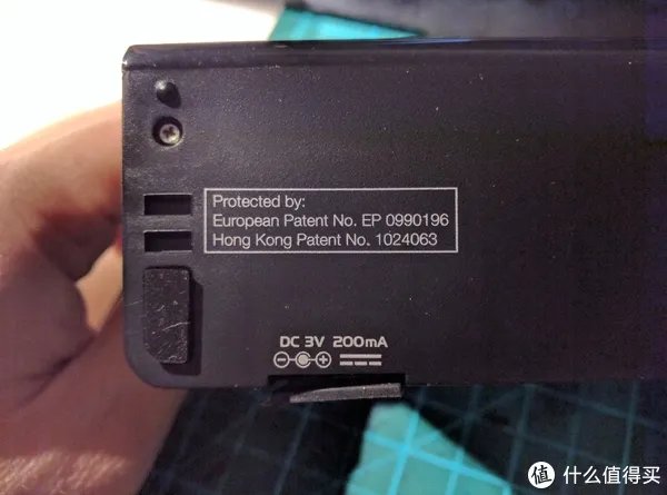 Oregon SCIENTIFIC 欧西亚 RAR391P 投影钟 开箱