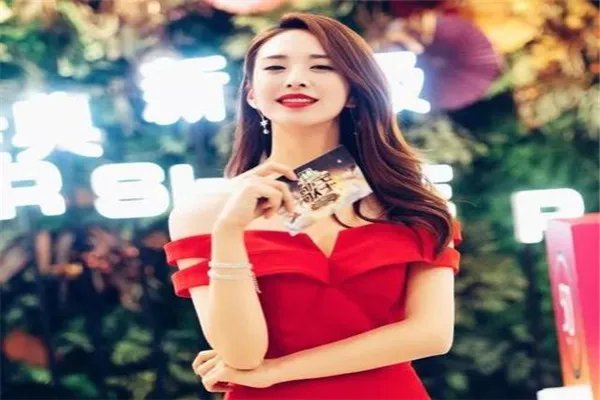 湖南卫视女主持人排行榜 谢娜稳居第一，第二名已离开湖南台