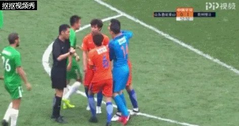 山东鲁能0:2输给贵州，戴琳在比赛中又暴怒质问裁判，大家怎么看戴琳的问题？