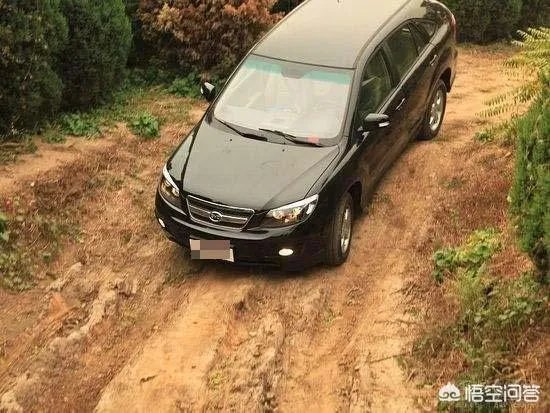 10万元买SUV好还是轿车好？