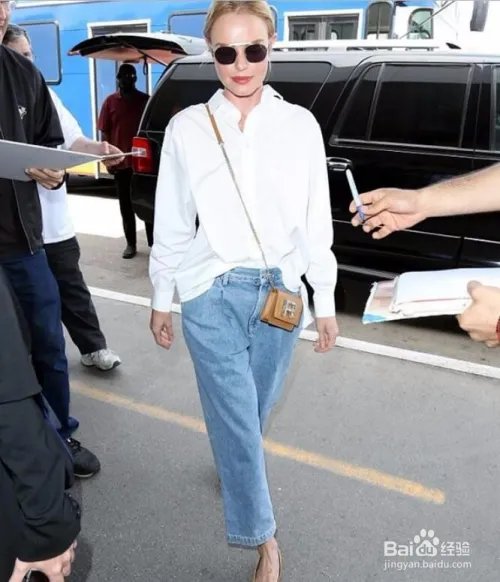 白衬衫+牛仔裤够清新 Kate Bosworth教你穿法