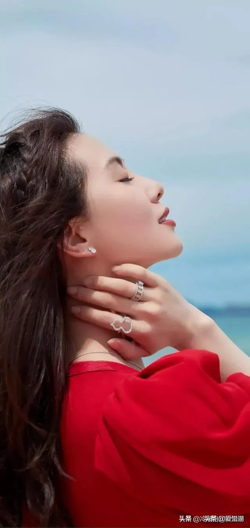 有没有好看的手机高清美女壁纸？