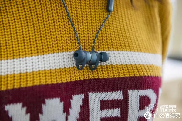 全球四大耳机生产商之一AKG，灵动音色，如影随形