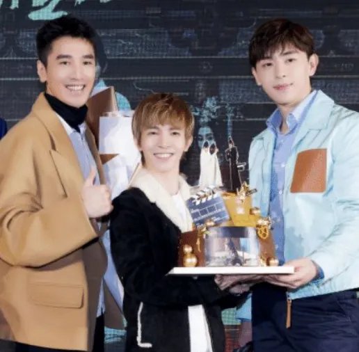 晴雅集故事简介