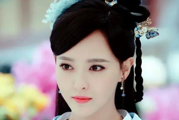 大陆女明星名单四十岁以下