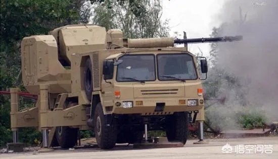 如果用高炮打坦克，会怎么样？