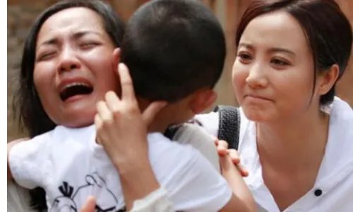 “人贩子”梅姨为什么偷别人家的孩子？