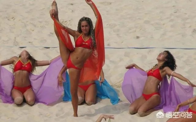 沙滩排球也有排球宝贝，这是出于什么目的？你怎么看？