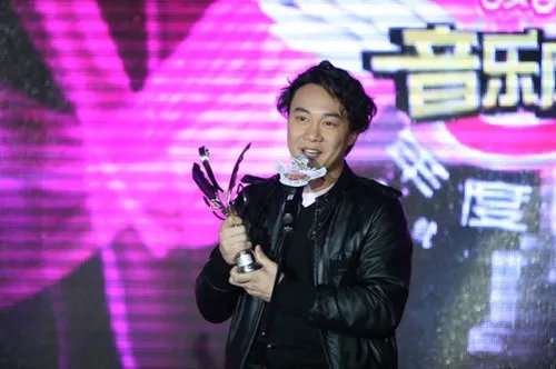 第九届音乐风云榜揭晓 王筝爆冷陈奕迅无敌