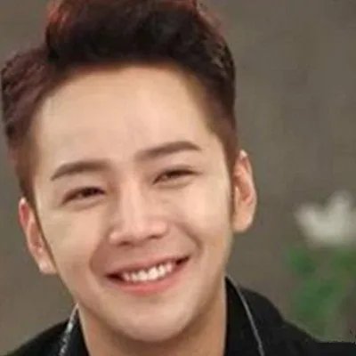 曝光张根硕发福的照片  揭秘男星的最新动态