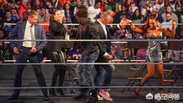 如何评价WWE第1000期的SmackDown节目？