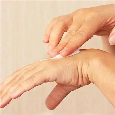 婴儿发烧有什么症状