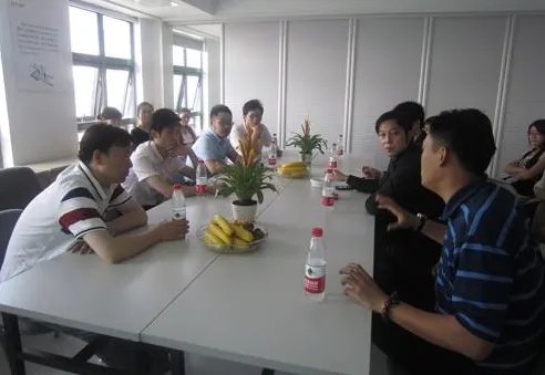 多举并措还是多措并举