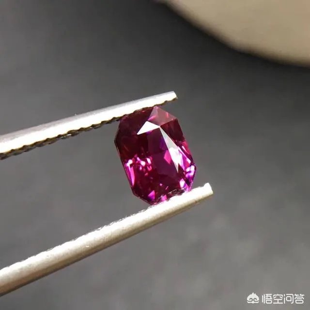 蓝宝石都是蓝色的吗?