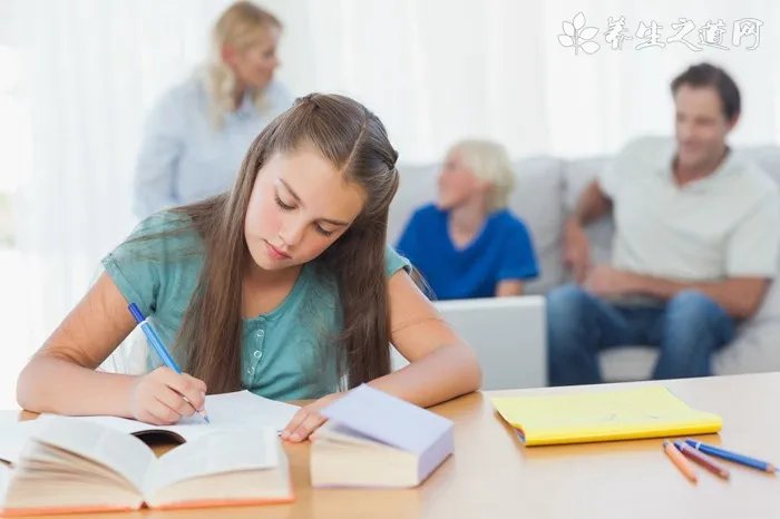 女人脚底有痣有什么寓意