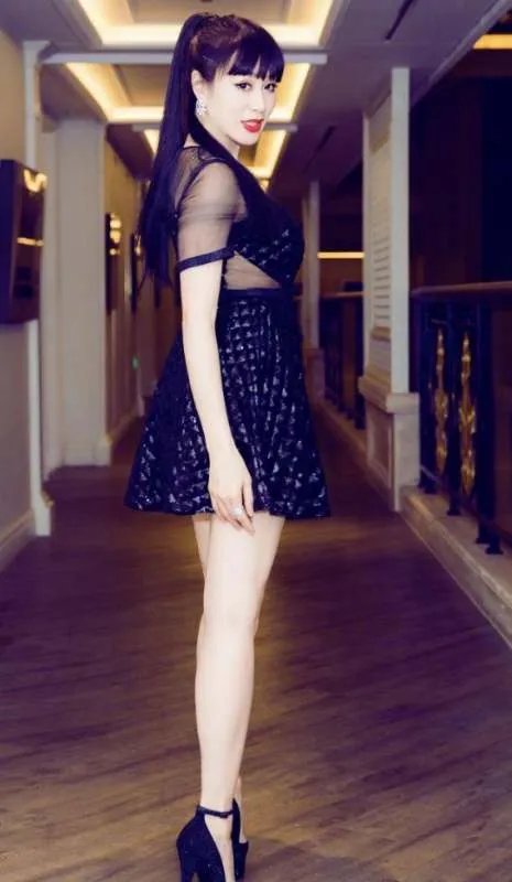 50岁的钟丽缇,瘦身8公斤,钟丽缇减肥的秘诀有什么?