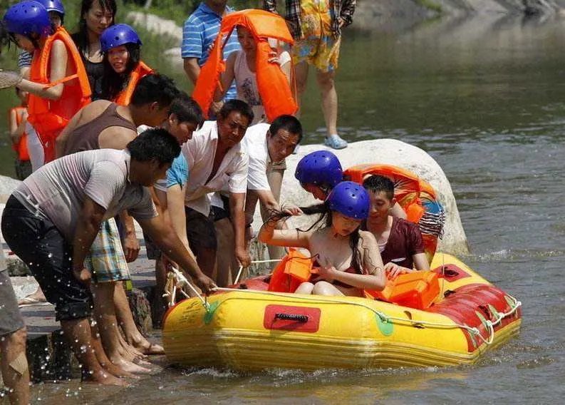 湖南5人结伴漂流2人死亡，发生了什么？