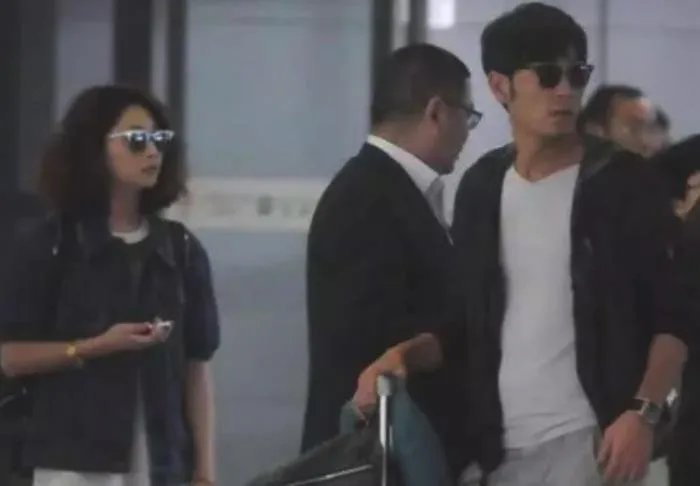 李光洁现任老婆隋雨蒙 与郝蕾分手原因为什么离的婚