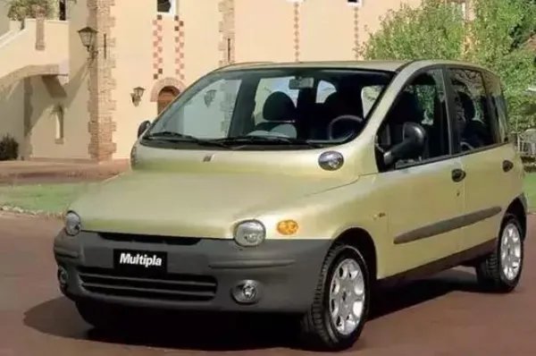 世界十大丑车排行榜,第一是保时捷卡雷拉,第三非常安全