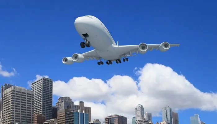 飞机坠落人会怎么样