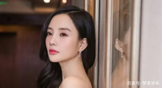 夜宿门过去三年了，Pgone发新歌嘲讽贾乃亮，他和李小璐还在一起吗？