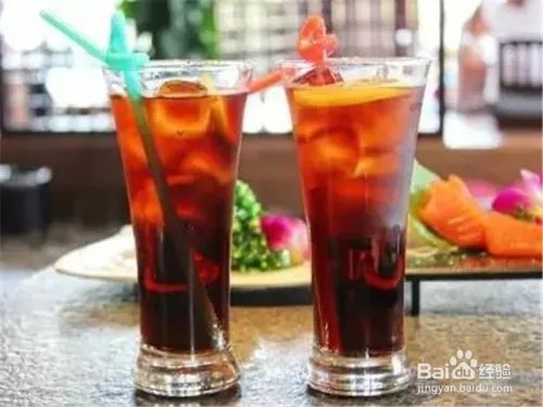 贫困学生倒牛奶，学生怎样注意饮食健康