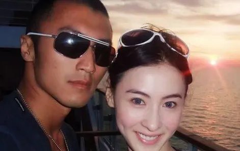 张柏芝当年为什么会和谢霆锋离婚呢?