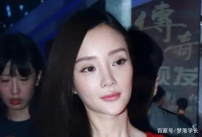 夜宿门过去三年了，Pgone发新歌嘲讽贾乃亮，他和李小璐还在一起吗？