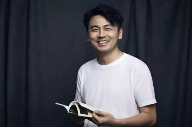 雷佳音获亚洲内容奖最佳男演员称号，为何雷佳音能获得如此殊荣？