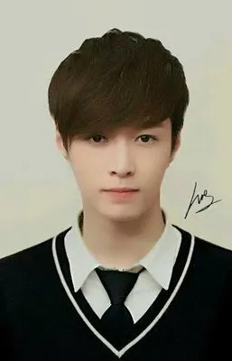 张艺兴差点被砸是怎么回事？