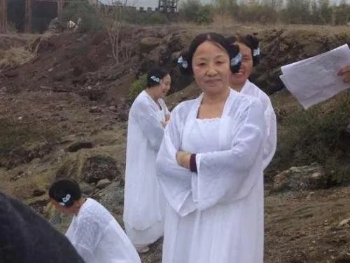 抖音四百大妈什么梗含义介绍