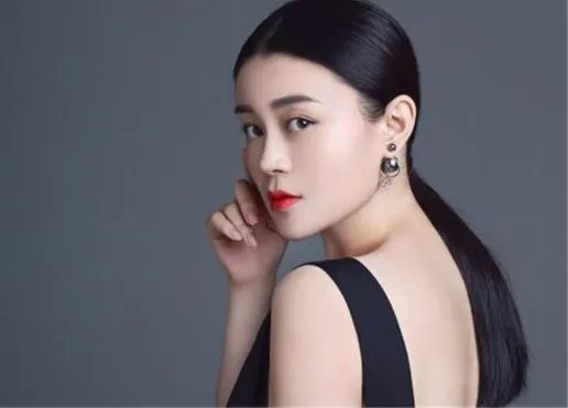 关婷娜胸围多少 关婷娜个人简历介绍