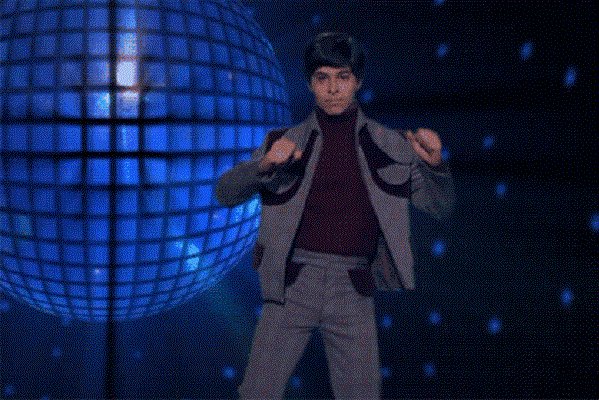 女士蹦迪简单摇晃动作