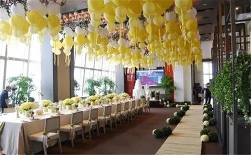 西式婚礼现场怎么布置好 2017浪漫婚礼现场布置图片